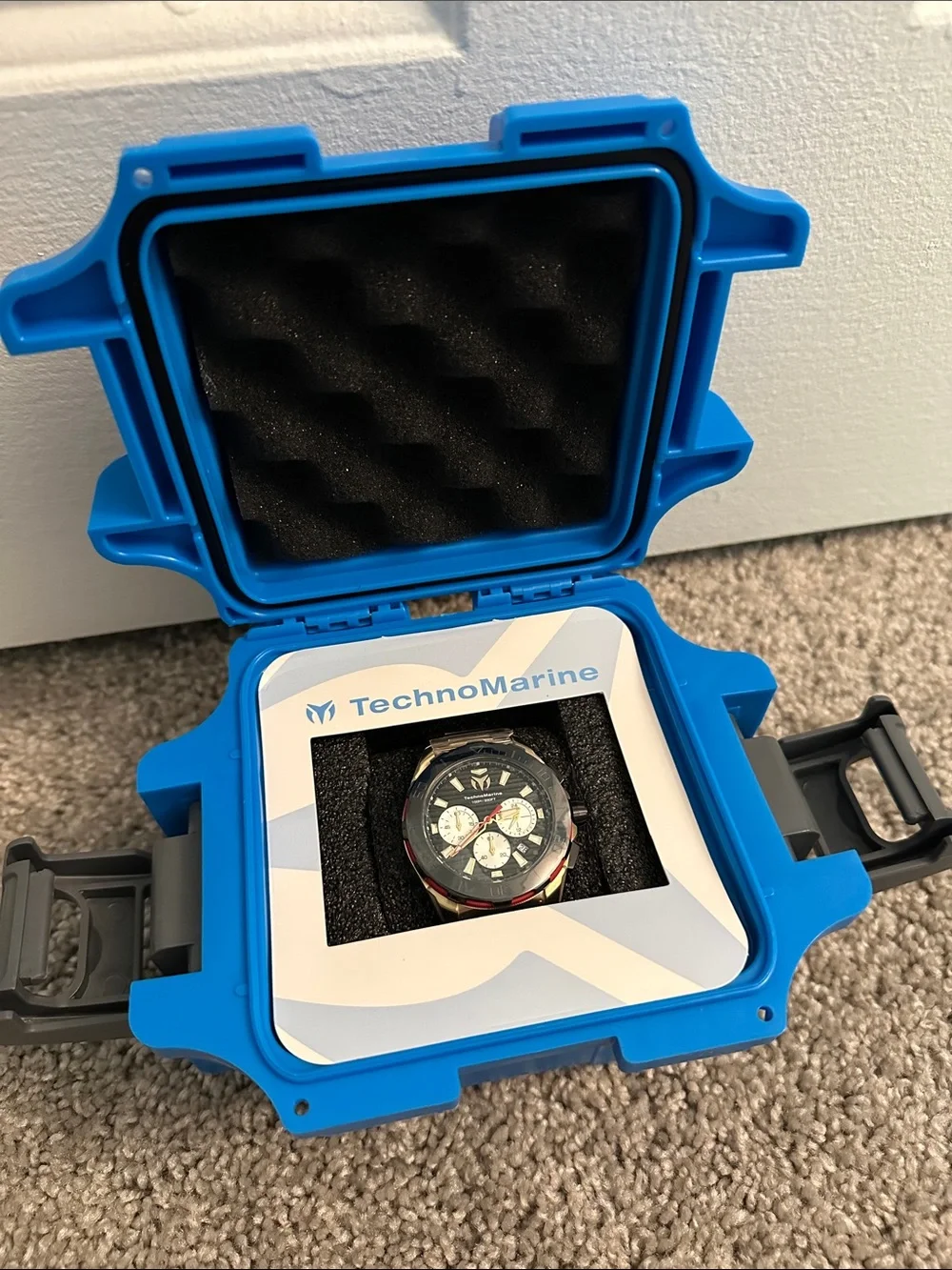 TechnoMarine Seven Seas Your N 70098301 Watch and Protective Carry Case